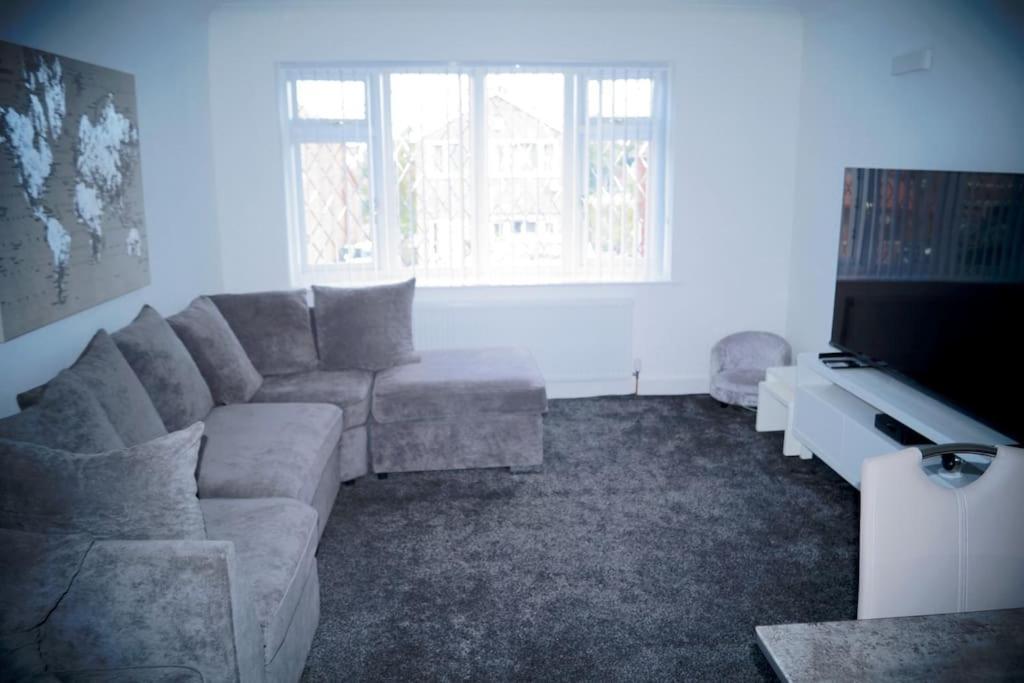 Luxurious Detached Bungalow Batley Exterior photo